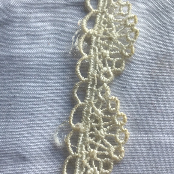 White Lace Choker - Picture 3 of 7